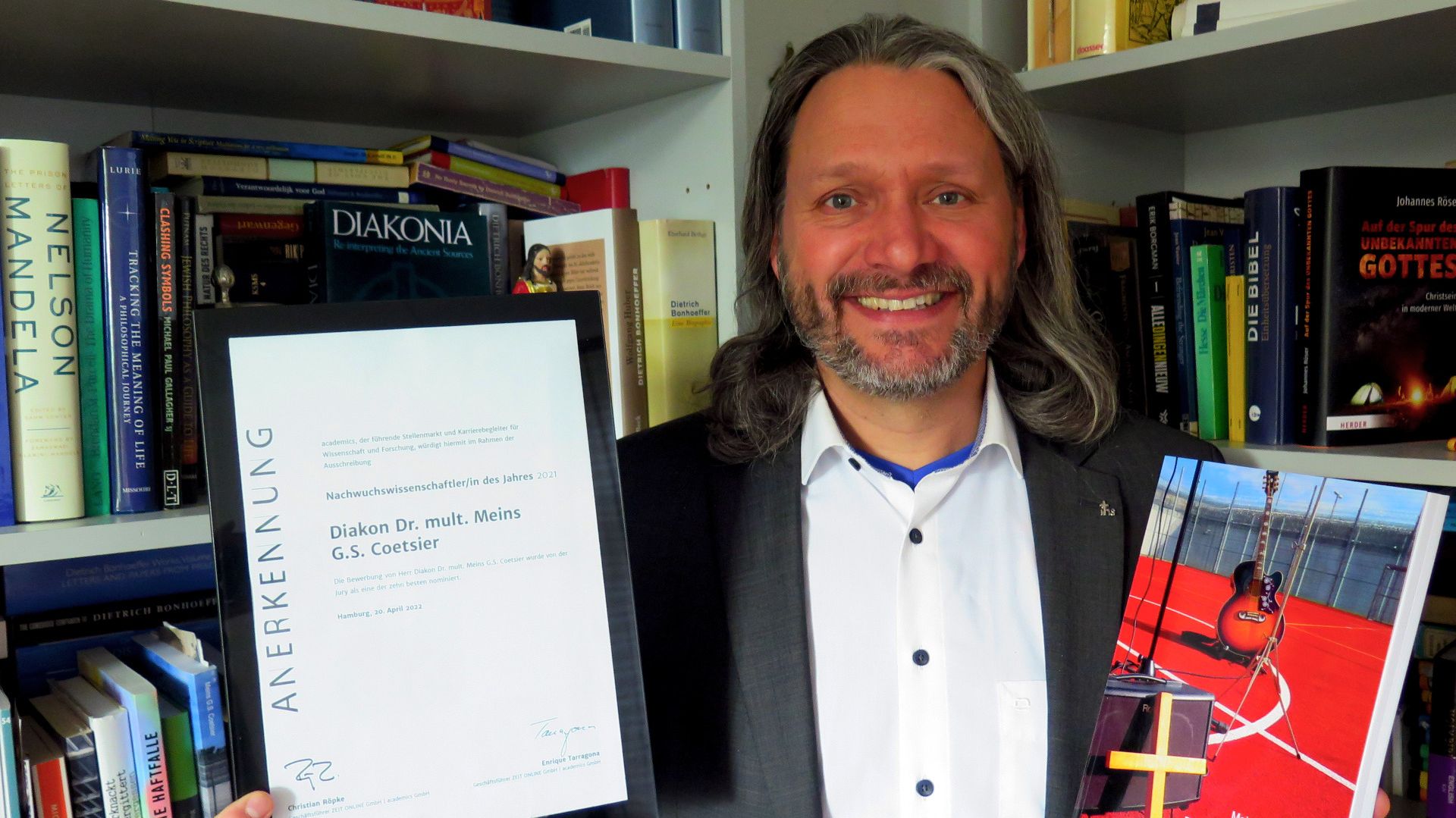 Gefängnisseelsorger Diakon Dr. mult. Meins G.S. Coetsier ist bei den zehn besten NachwuchswissenschaftlerInnen des Jahres 2021