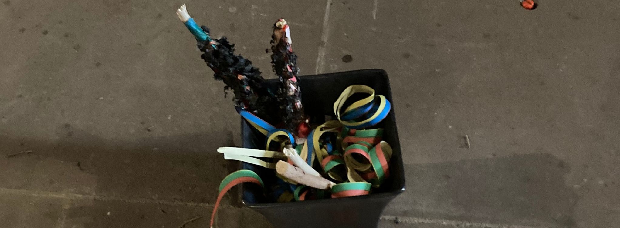 © W. Möller, Verbrennen der Palmzweige