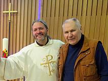 06 - Ostern 2023 - JVA Hünfeld - Gefängnisseelsorger Diakon Dr. Meins Coetsier und Hans-Jürgen Klüh, Gideon-Bund