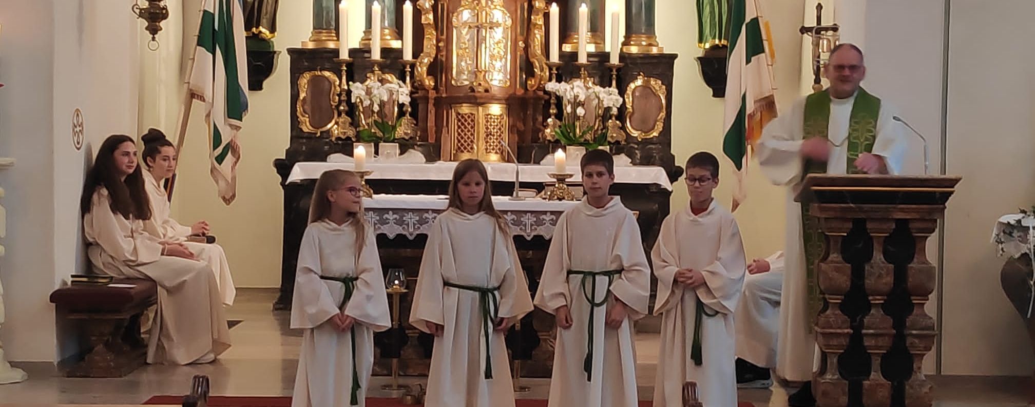 Neue Messdiener und Messdienerinnen Großentaft 2023