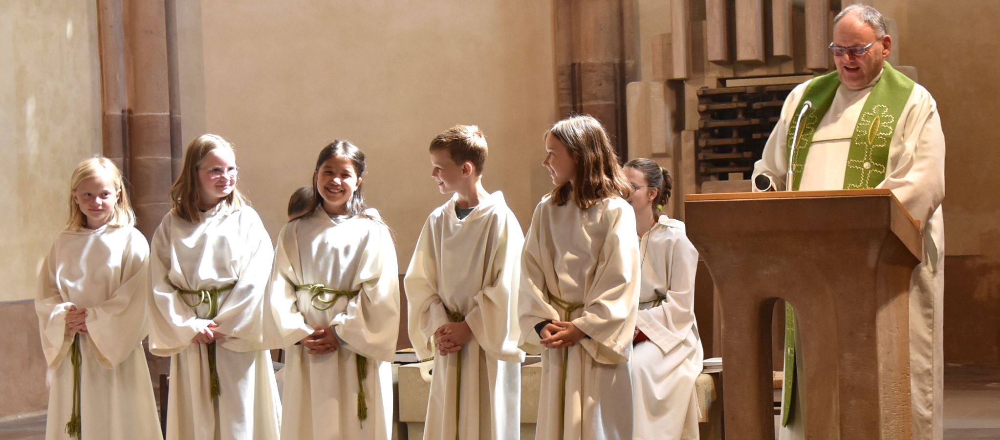 Neue Messdiener und Messdienerinnen Rasdorf 2023