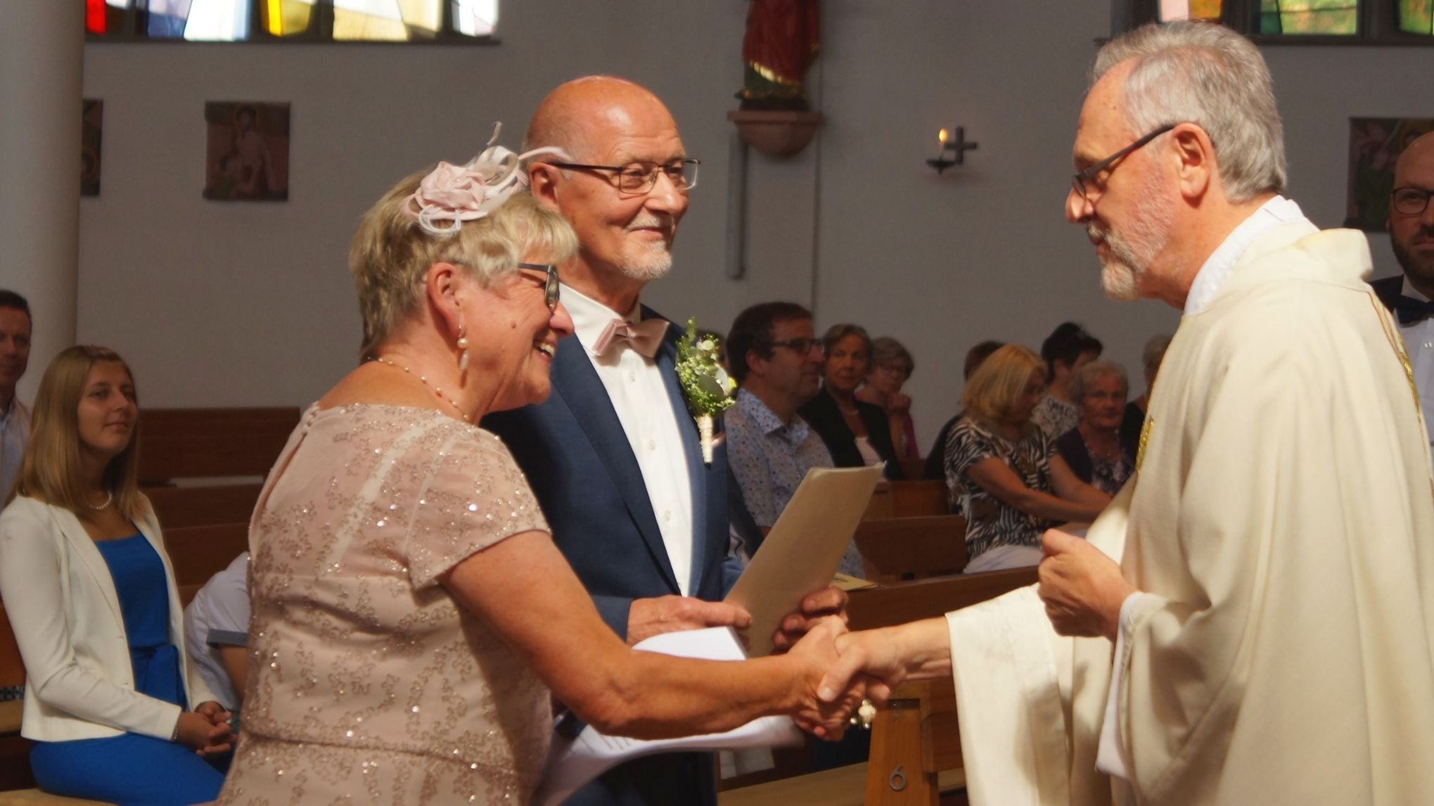 Elisabeth-Medaille des Bistums Fulda für Bernhilde Vogt