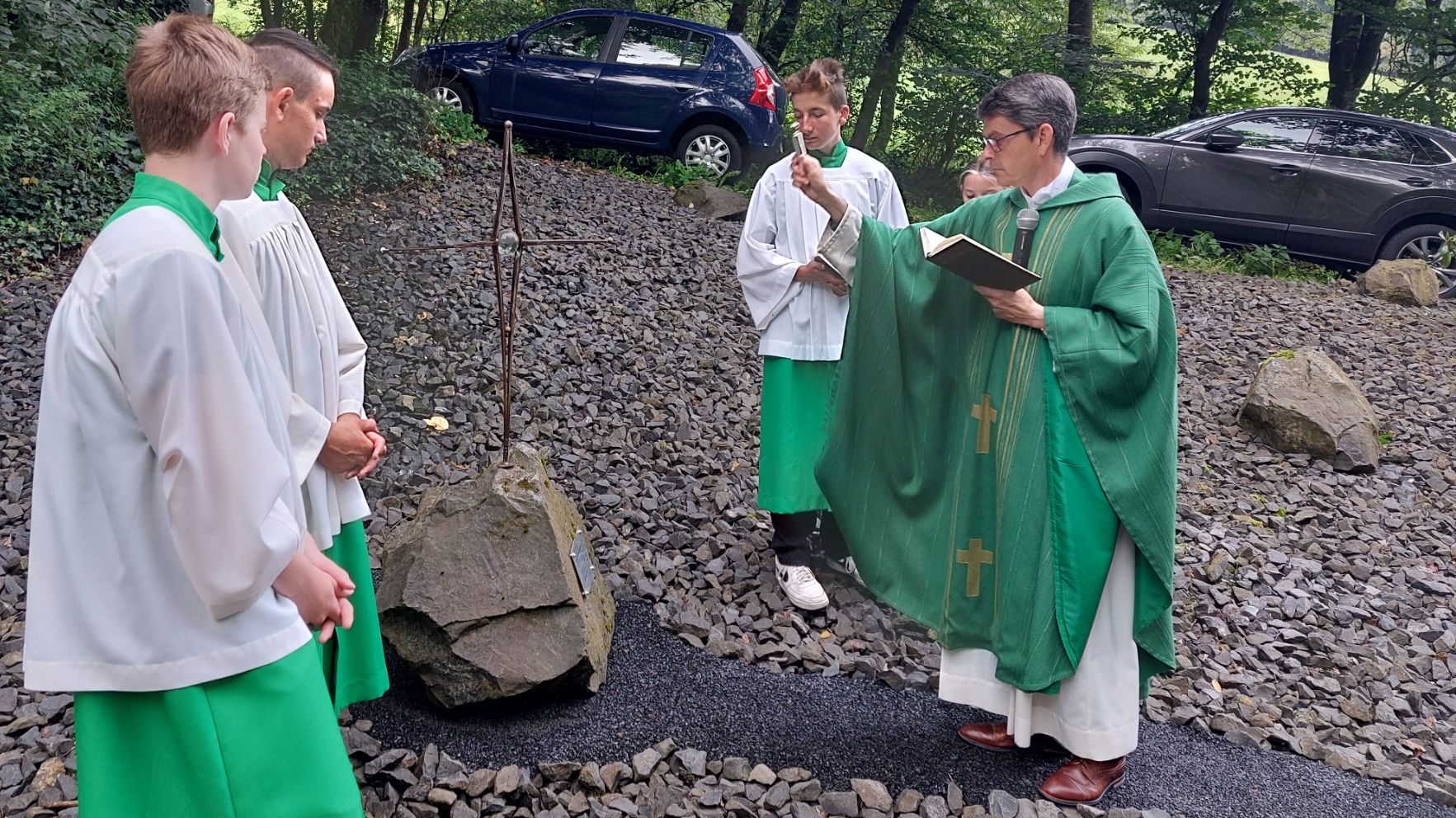 Segnung Friedenskreuz