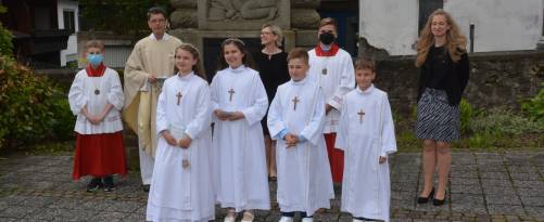 Erstkommunionkinder Ufhausen 2. Gruppe