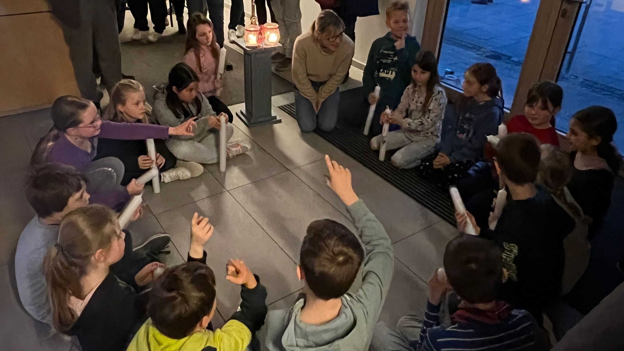 Erstkommunionvorbereitung: 4. Weggottesdienst "Gottes Wort ist kostbar"