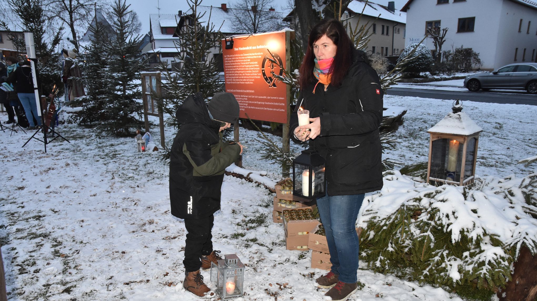 Friedenslicht am Rasdorfer Adventsweg