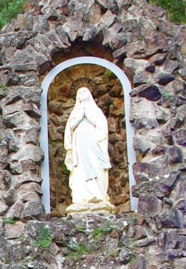 Pfarreiwerdung unter den Schutz Mariens gestellt