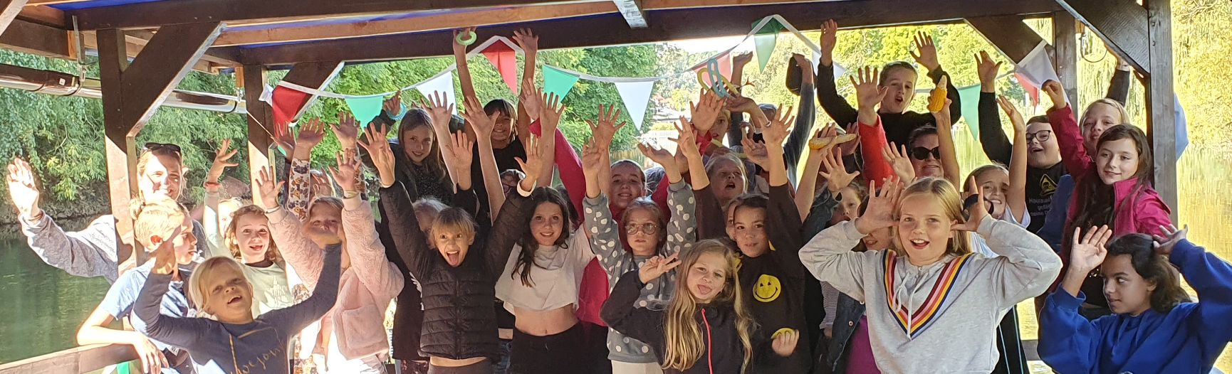 Achten Sie auf die Bahnsteigkante!