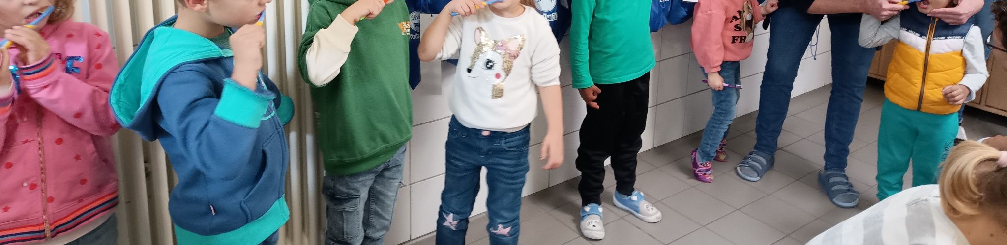 Besuch vom Patenschaftszahnarzt