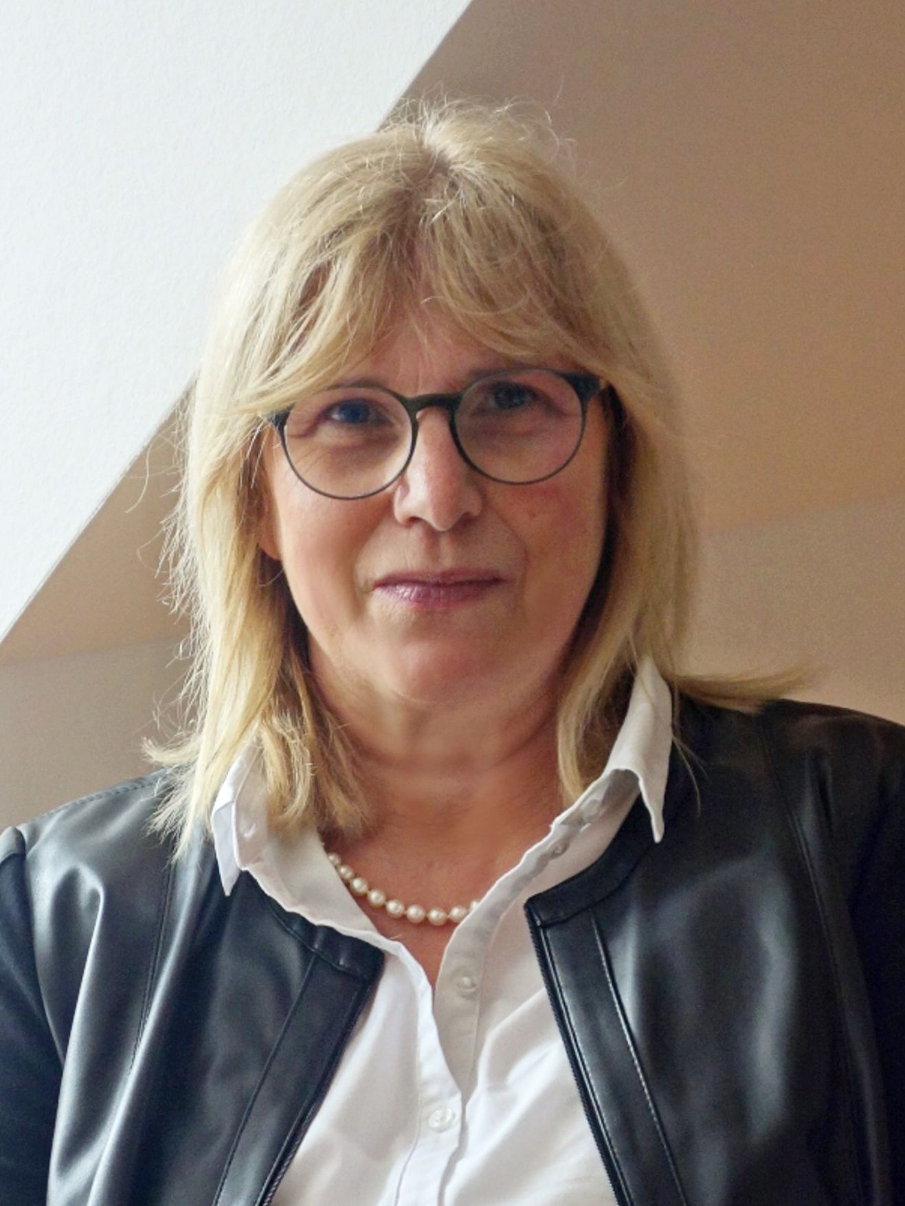 Frau Behrendt